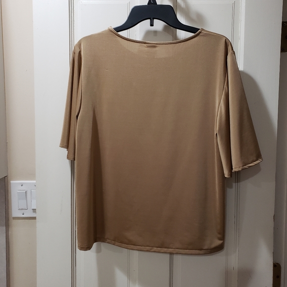 Top - Picture 2 of 4